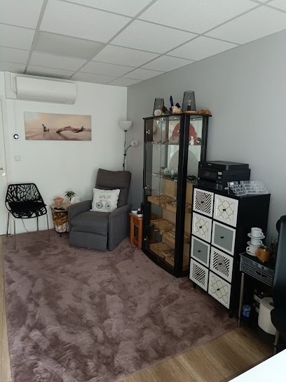 Florence - LEMPERNESSE - LA LUMIERE DE LUTECIA - Sophrologue, Praticien de Médecine Alternative à Aizenay