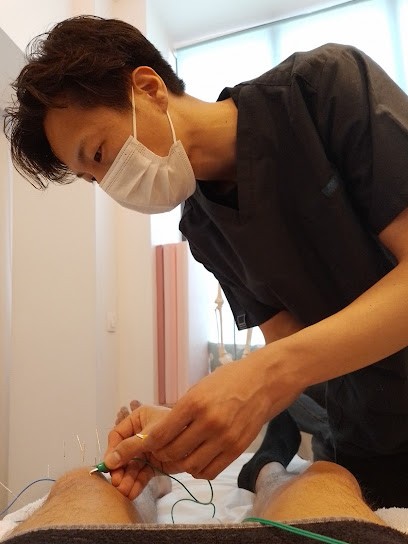 Takanori Tamayama, Praticien de Médecine Alternative à Paris