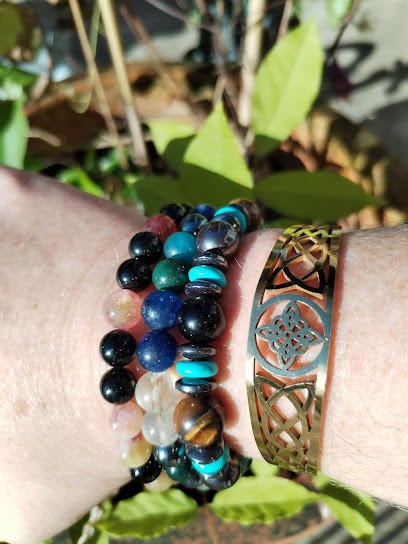 Boutique ésotérique, bien-être l'Arc Ange Bleu. Magnétisme et séances énergétiques., Praticien de Médecine Alternative à Bourbon-l'Archambault