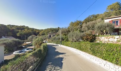 Margaux Mirabello, Sophrologue, Praticien de Médecine Alternative à Roquefort-les-Pins