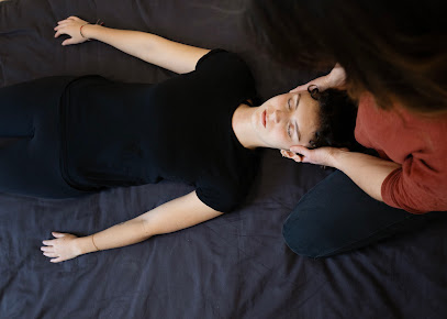 Julie Bouyssié | Numa Shiatsu | Praticienne Shiatsu & Détente Cranio, Praticien De Médecine Alternative à Grenoble