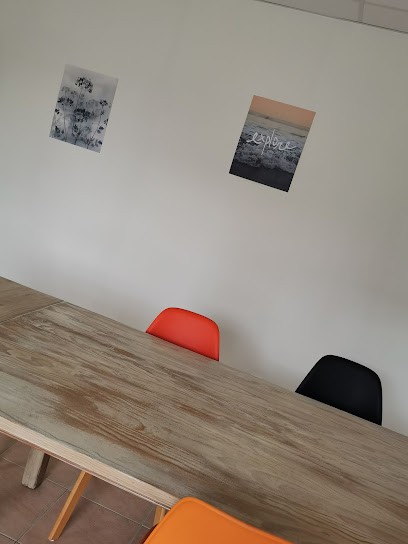 Vanessa Fourcade Art thérapeute, Praticien de Médecine Alternative à Poey-de-Lescar