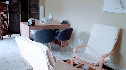 Aline PFEIFER - Thérapeute. Hypnothérapeute et Emdr, Hypnothérapeute à L'Herbergement