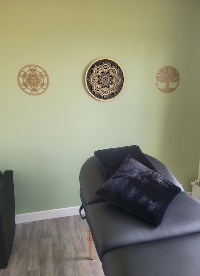 B.A. Energéticienne : Magnétiseuse / Rebouteuse, Praticien de Médecine Alternative à La Saussaye