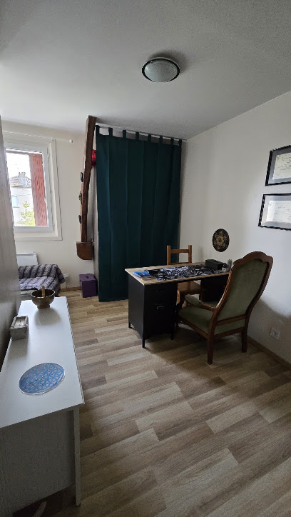 Hypnose-Et-Métamorphose, Service D'hypnothérapie à Thiviers