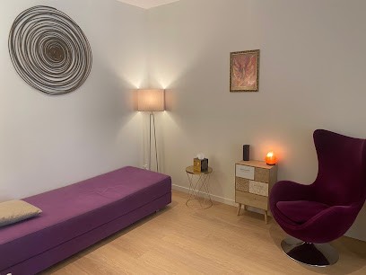 Reine Roussel Hypnopraticienne EI - Hypnose Ericksonienne Et Spirituelle, D.N.R., Hypnothérapeute à Fontaines-sur-Saône