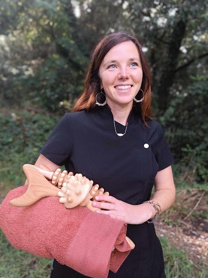 Sain par nature, Anne : Naturopathe & Masseuse bien-être, Madérothérapie, Praticien de Médecine Alternative à Saint-Nazaire