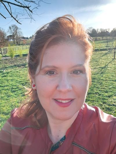 A L Essence Même-Céline Dogan, Praticien Shiatsu Et Initiatrice Bien-être Responsable, Praticien de Médecine Alternative à Flourens