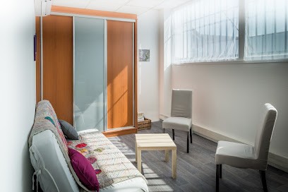 Anne Fillouzeau, Praticien de Médecine Alternative à Saint-Alban-Leysse