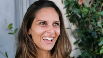 Célia Rahimi, Praticien de Médecine Alternative à Saint-Savin