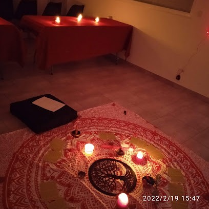 Tiphanie - Grossesse : Naturopathe & Haptonomie, Praticien de Médecine Alternative à Calais