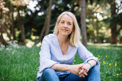 Jenny Rousset-Knobloch - Thérapeute Psycho-corporel - Sophrologue - Praticienne EMDR (Decemo) - Decines - Lyon Est- Lyon, Praticien de Médecine Alternative à Décines-Charpieu