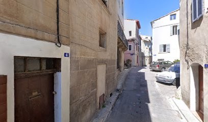 Nassima Taleb - Énergétique Traditionnelle Chinoise & Massage Qi Nei Zang, Praticien de Médecine Alternative à Forcalquier