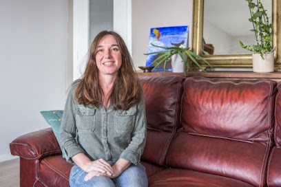 Sophie LE ROY-RIBES - Hypnose, DNR (type EMDR), Pnl, Hypnose Régressive/Spirituelle, Conférencière, Hypnothérapeute à Lorient