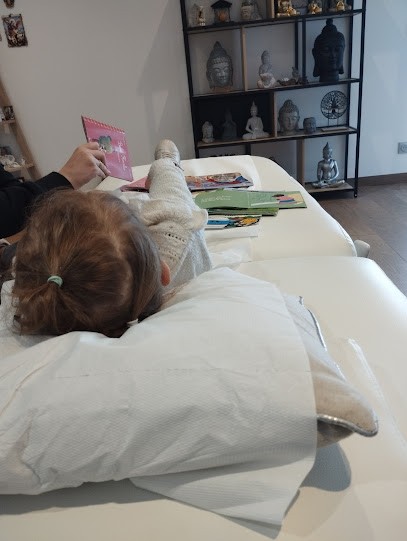 Adélaïde magnetisme, Praticien de Médecine Alternative à Talmontiers