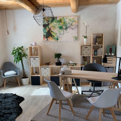 Pauline Pavie Ostéothérapeute Et Energéticienne, Praticien de Médecine Alternative à Éguilles