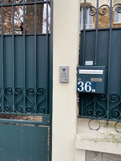 Hélène Bernard Sophrologue, Praticien de Médecine Alternative à Saint-Germain-en-Laye