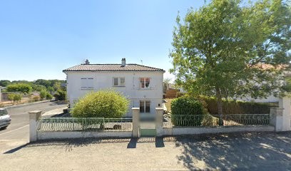 Delphine Bouget Thérapeute Holistique, Praticien de Médecine Alternative à Treize-Septiers